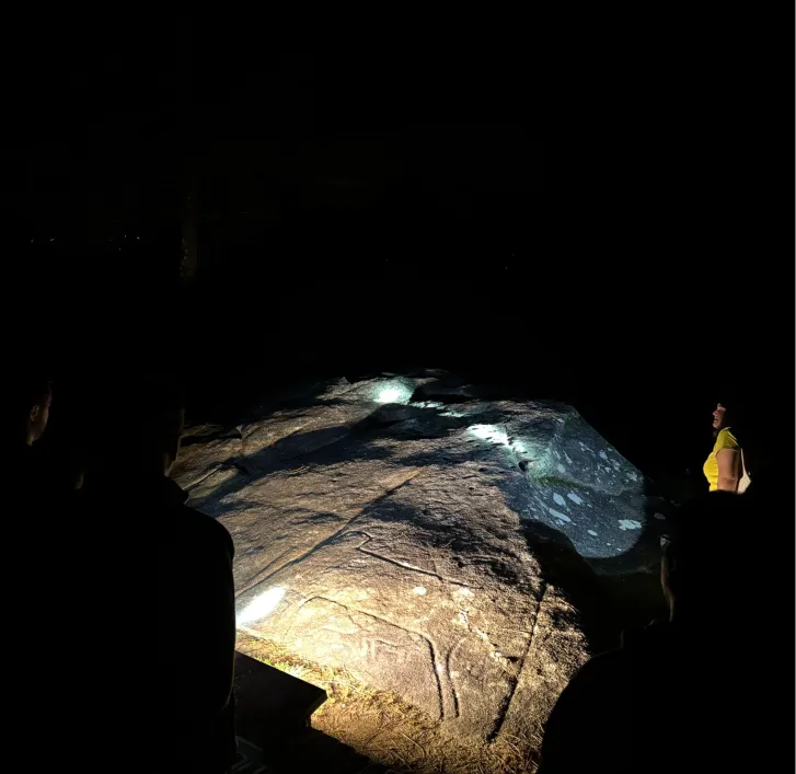Petroglifo nocturno